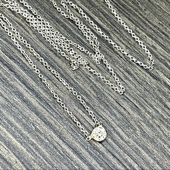 Beautiful Diamond Solitaire Necklace .15CT in solid 14k White Gold 16.5” - Picture 4 of 6